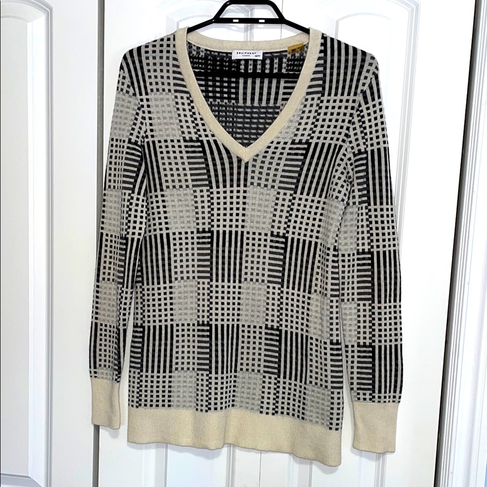 Equipment Femme Cashmere Silk Blend sweater